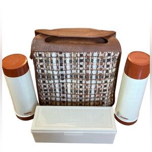 Vintage 1970s Thermos Original Carpet Vinyl Double Picnic Set